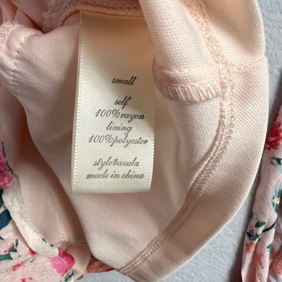 Altar’d State Romper Shorts Womens Small Pink floral Tiered Ruffled Tie V Neck - Picture 11 of 13